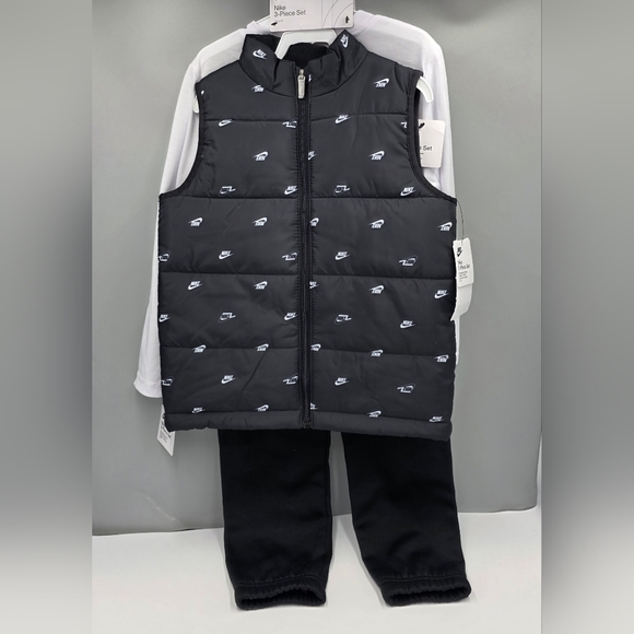 NEW Nike boys' 3-piece vest set size 6 - Picture 2 of 6